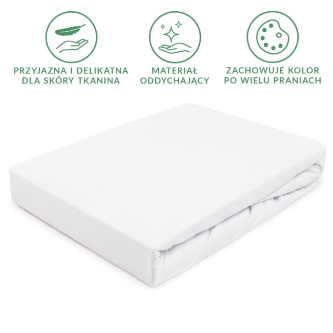 Prześcieradło jersey z gumką 120x200 w kolorze białym, leżące na płaskiej powierzchni. Materiał elastyczny, gładki w dotyku, z zastosowaniem gumki dla lepszego dopasowania. Widoczne wykończenie krawędzi, idealne do łóżek o podanych wymiarach.