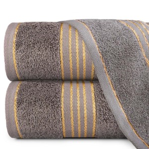Komplet ręczników z bawełny w eco pudełku jasny szary i ciemny szary z bordiurą w złote paski 500 g/m2 TIWANO 4 kpl.