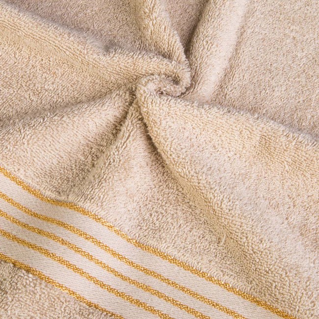 Komplet ręczników z bawełny w eco pudełku beżowy i butelkowa zieleń z bordiurą w złote paski 500 g/m2 TIWANO 6 kpl.