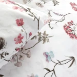 Pościel bawełniana 160x200 Soft Meadow biała w kolorowe wiosenne kwiaty, Cottonlove