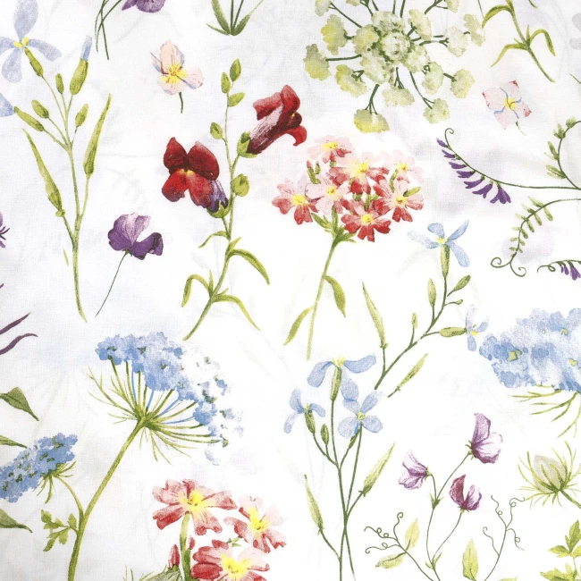 Poszewka dekoracyjna bawełniana 40x40 Wild Meadow biała w kolorowe kwiaty, Cottonlove