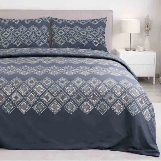  Elegancki komplet niebieskiej pościeli 200x220 cm + 2x poszewki na poduszki 70x80 cm w dekoracyjny jasny ornament 