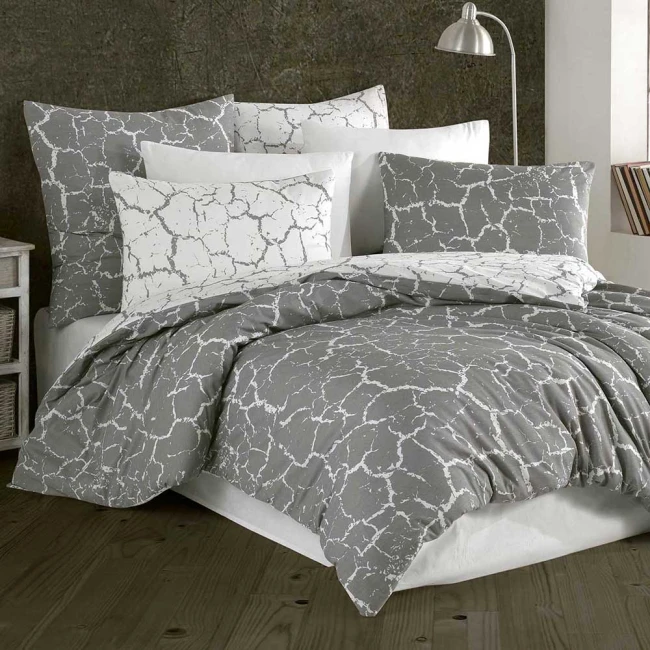  Elegancki komplet szarej i białej pościeli 160x200 cm + 2x poszewki na poduszki 70x80 cm w dekoracyjny motyw marmuru 